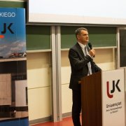 Prof. Jacek Semaniak, rektor UJK w Kielcach podczas sympozjum Znaczenie systemu grantowego dla poprawy jakości badań naukowych w Polsce, fot. Michał Niewdana
