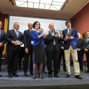 Wspólne zdjęcie Fundatorów i Laureatów Nagrody NCN 2017 oraz władz NCN