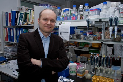 Robert Czajkowski w laboratorium