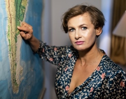 dr Monika Kujawska - zdjęcie portretowe