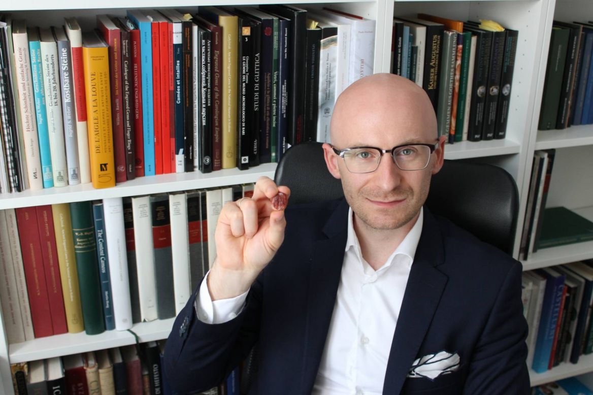 Dr Paweł Gołyźniak