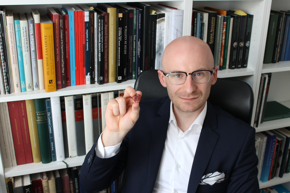 dr Paweł Gołyźniak