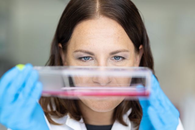dr Aleksandra Pękowska przy pracy