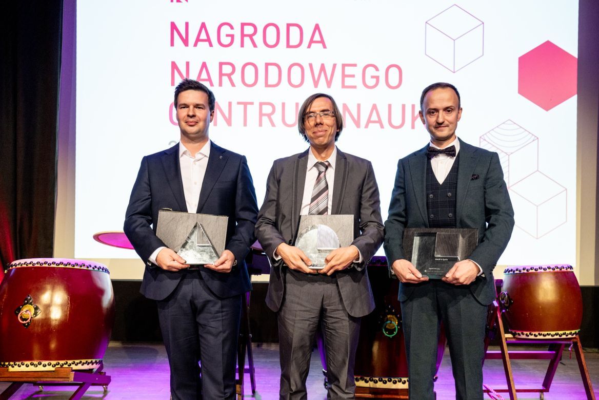 Laureaci Nagrody NCN 2024: Wiktor Lewandowski, Błażej Skrzypulec, Marcin Magierowski, fot. Łukasz Bera