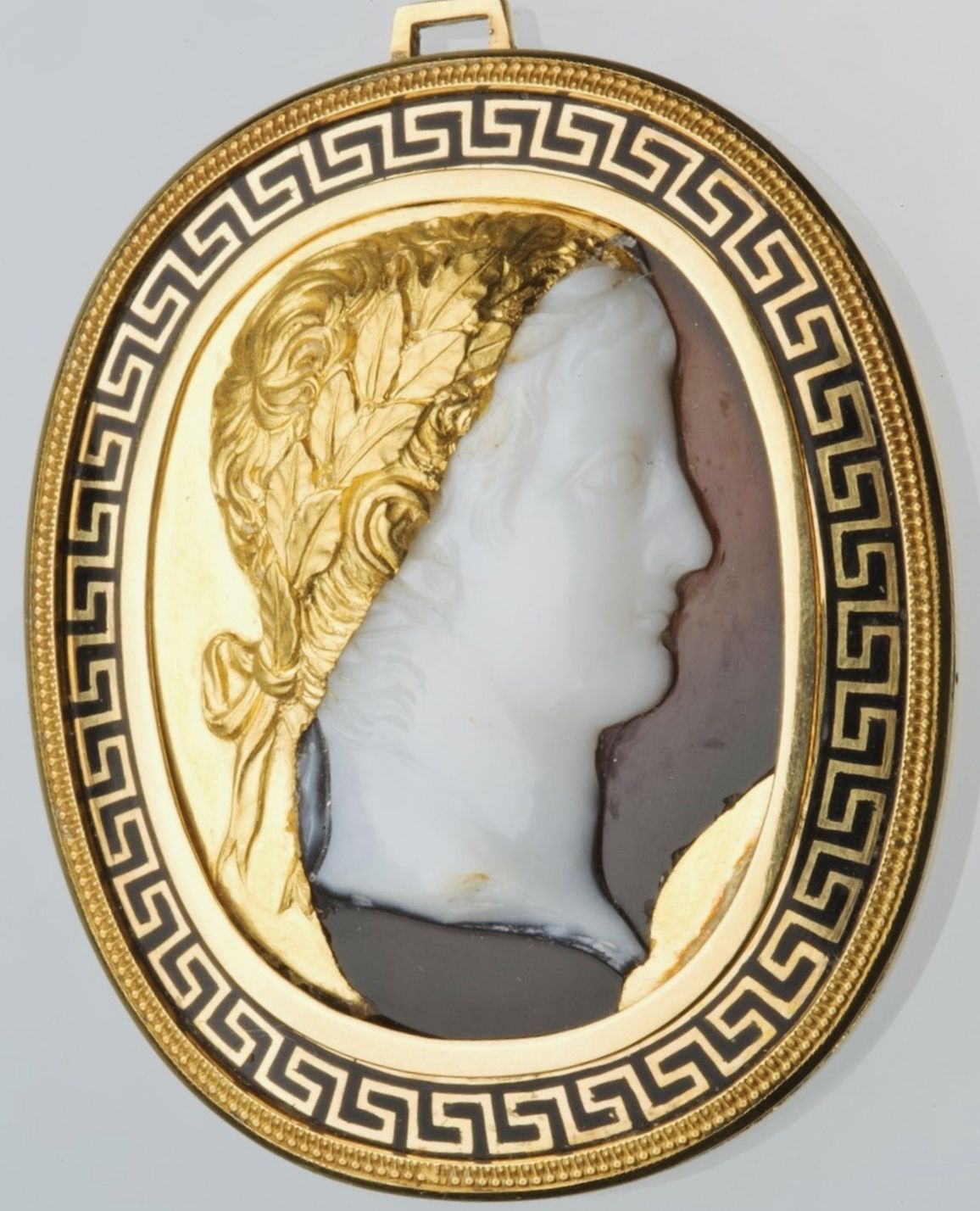 Cameo, onyx, 40x32x9 mm, Portrait of Druzus the Elder in corona laurea lemniscata, about 9 BC-14 AD, collection of the National Museum in Kraków, inv. no. MNK IV-Ew-Zł-1159, ©Studio Fotograficzne Muzeum Narodowego w Krakowie