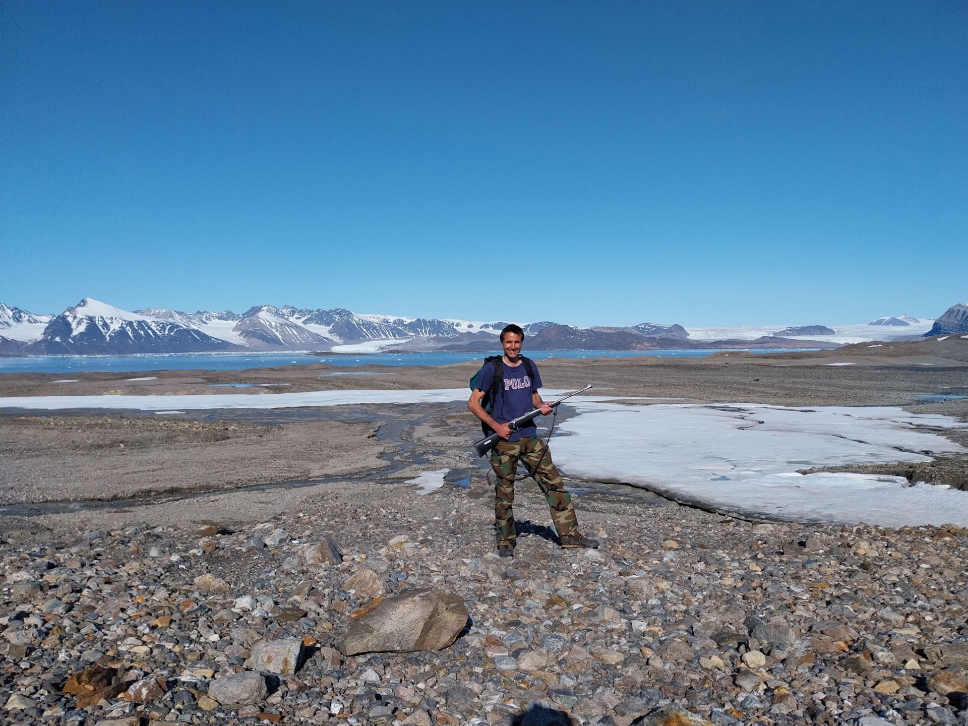 In Spitsbergen, you need a riffle for use as polar bear protection. Photo by Ireneusz Badura 