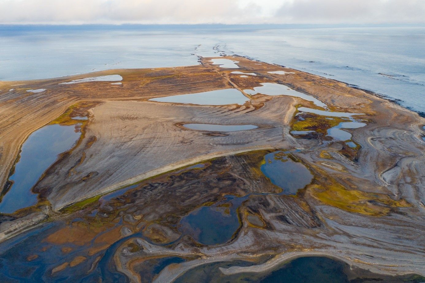 Coastal lakes and lagoons on Sørkappøya – a unique archive of Arctic storminess, photo by Rolf Stange